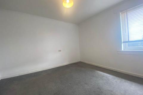 2 bedroom flat to rent, 6E Ballantrae Road, ,