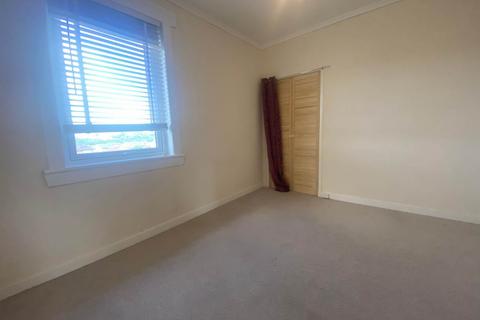 2 bedroom flat to rent, 6E Ballantrae Road, ,