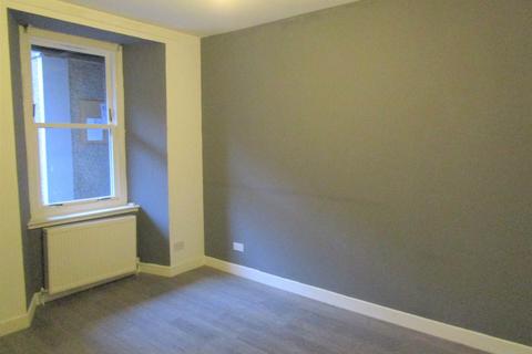 3 bedroom flat to rent, 3 Lyon Street, ,