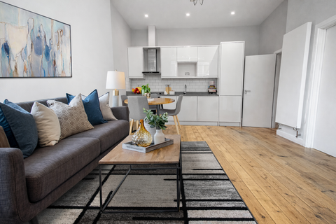 1 bedroom apartment to rent, Warwick Road, London