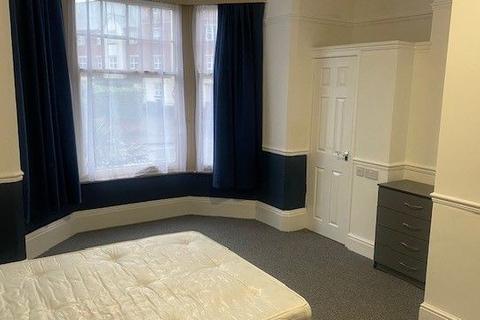 1 bedroom in a house share to rent, Tettenhall Road, Wolverhampton WV1