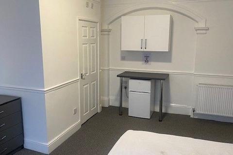 1 bedroom in a house share to rent, Tettenhall Road, Wolverhampton WV1