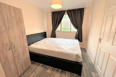 House share to rent, Abbots Road, Edgware, HA8