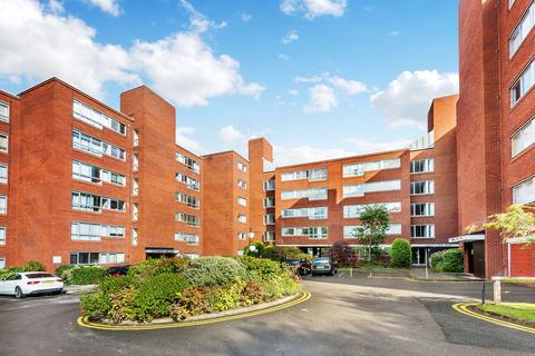 2 bedroom apartment to rent, Homefield Park, Surrey SM1