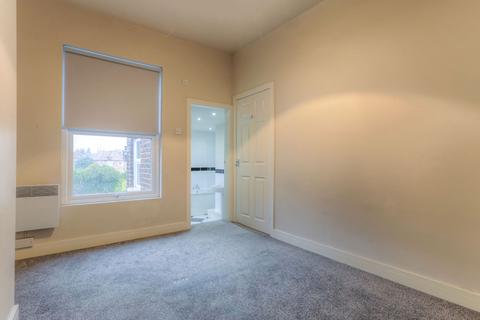 1 bedroom maisonette to rent, London Road, Stockport SK7