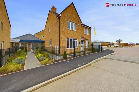 4 bedroom detached house for sale, Wagstaffe Close, Huntingdon PE26