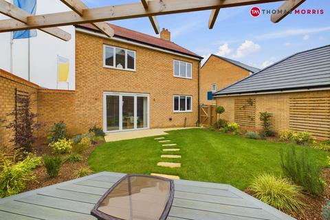 4 bedroom detached house for sale, Wagstaffe Close, Huntingdon PE26