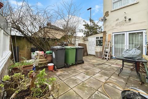 23 Durham Road, Manor Park, London, E12 5AY