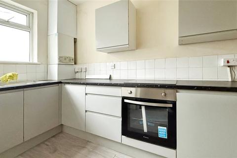 3 bedroom flat to rent, Broadway, Bexleyheath DA6