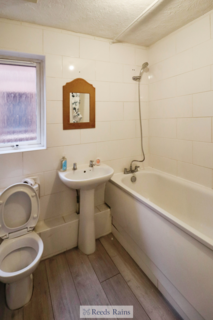 2 bedroom property to rent, Brimfield Road, Essex RM19