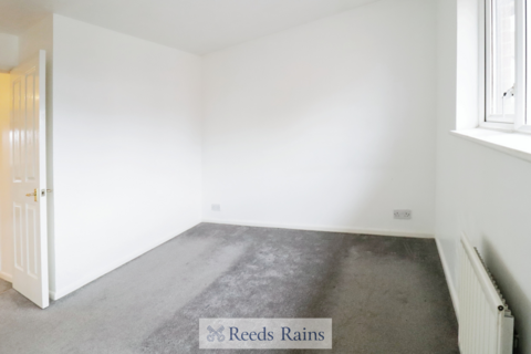 2 bedroom property to rent, Brimfield Road, Essex RM19