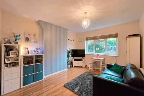 2 bedroom maisonette for sale, Kingsground, London SE9