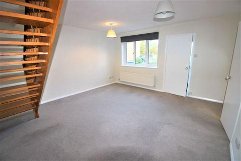 2 bedroom terraced house to rent, Hook RG27