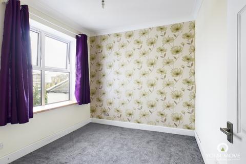 2 bedroom flat to rent, Cleveland Court Queens Parade, Margate CT9