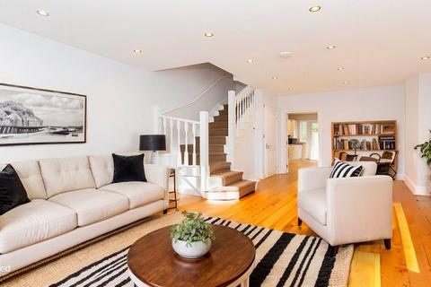 2 bedroom flat to rent, NW6