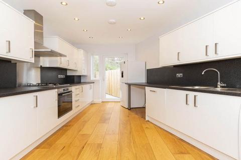 2 bedroom flat to rent, NW6