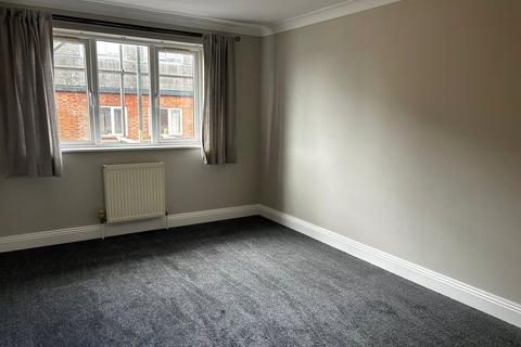 2 bedroom flat to rent, Meredith Road, Hampshire PO2