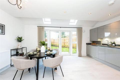 3 Vincam Close, Twickenham, TW2 7AB