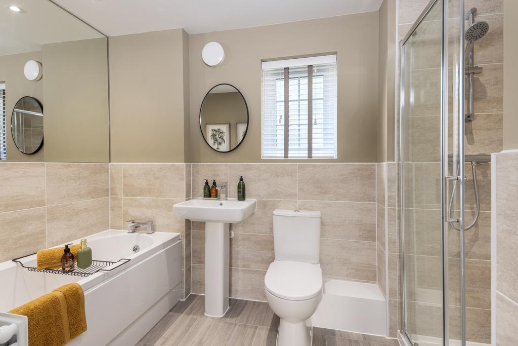 Family bathroom in the 4 bedroom Lavenham