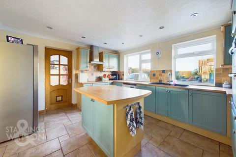 4 bedroom cottage for sale, The Windle, Acle, Norwich