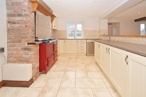 4 bedroom detached house to rent, Weston Bank, Stafford, ST18