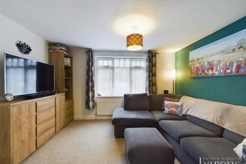 1 bedroom maisonette for sale, Waterlily Close, Basingstoke RG21