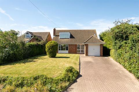 4 bedroom detached house for sale, Royal Oak Lane, Pirton, Hitchin