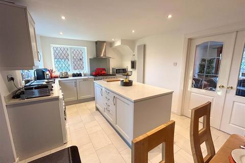 3 bedroom semi-detached house for sale, Cheswick Drive, Gosforth, Newcastle Upon Tyne