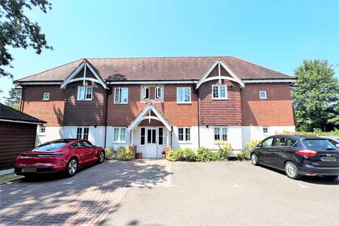 2 bedroom flat to rent, Hiltingbury