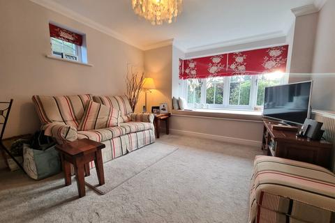 2 bedroom flat to rent, Hiltingbury