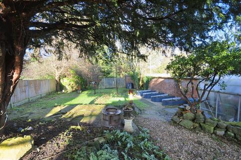 2 bedroom detached bungalow for sale, Common Mead Avenue, Gillingham