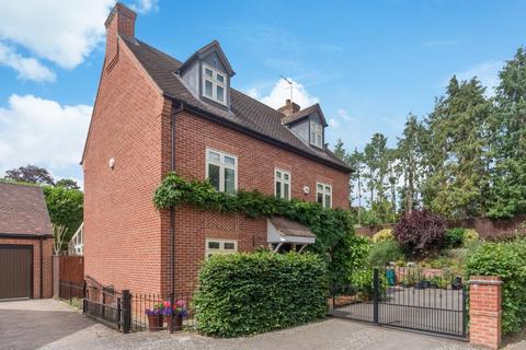 5 bedroom detached house for sale, Elgin Gardens, Stratford-upon-Avon