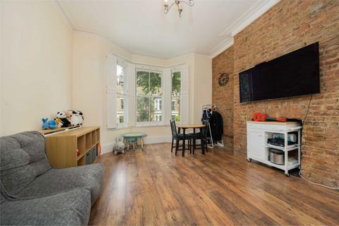 2 bedroom flat for sale, Amor Road, London W6