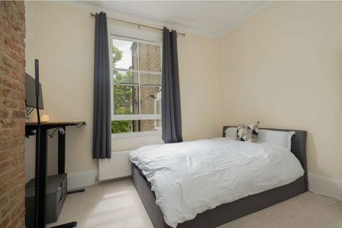 2 bedroom flat for sale, Amor Road, London W6