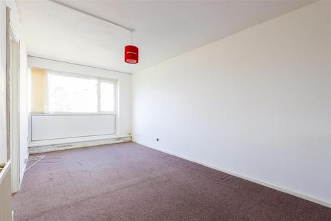 1 bedroom flat for sale, St. Nicholas Close, Barry