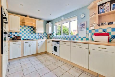 4 bedroom detached house for sale, Lister Tye, Chelmsford CM2