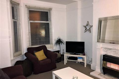 4 bedroom terraced house to rent, Redcar Avenue, Manchester M20