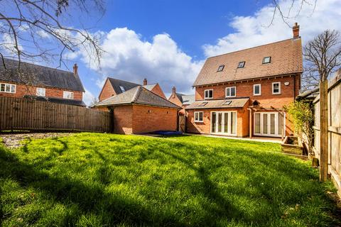 5 bedroom detached house to rent, Leticia Avenue, Leicester LE7