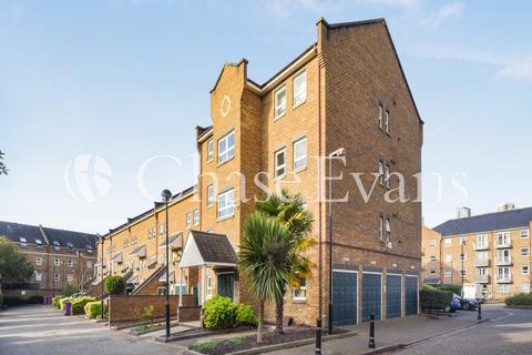 Schooner Close, Isle Of Dogs, London, E14