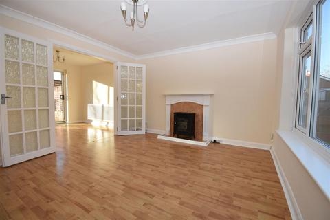 33 Forest Road, Pickering, YO18 7EE
