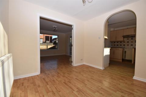 33 Forest Road, Pickering, YO18 7EE