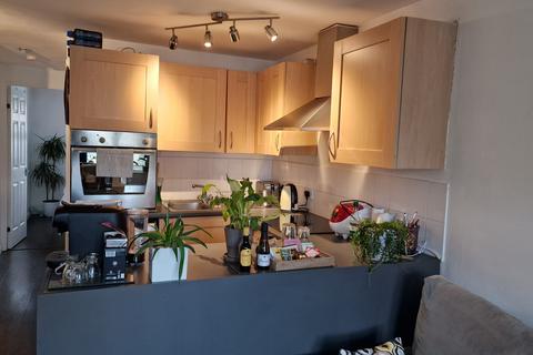 1 bedroom flat for sale, Burnham Close, London SE1