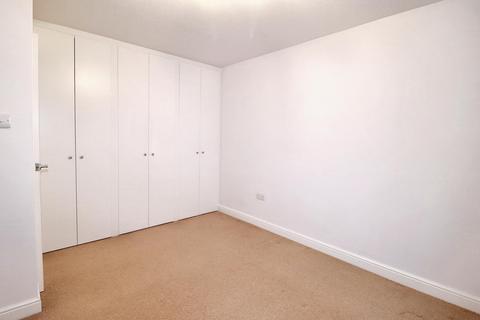 1 bedroom ground floor maisonette for sale, Lindley Road, Walton-on-Thames KT12