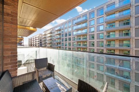 1 bedroom apartment for sale, John Cabot House, Royal Wharf, E16