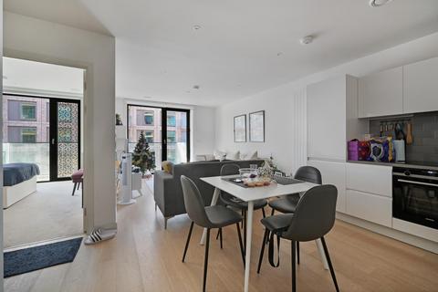 1 bedroom apartment for sale, John Cabot House, Royal Wharf, E16