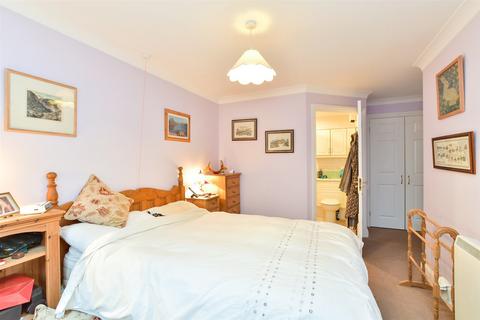 2 bedroom ground floor flat for sale, Wordsworth Road, Worthing, West Sussex