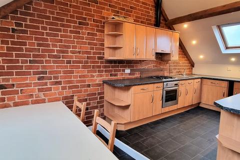 2 bedroom apartment to rent, Hereford HR4