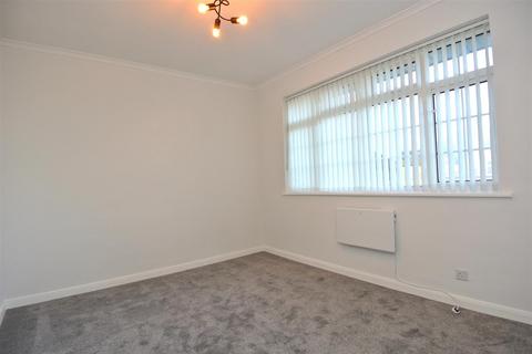 2 bedroom maisonette to rent, Ashgrove Road, Ashford TW15