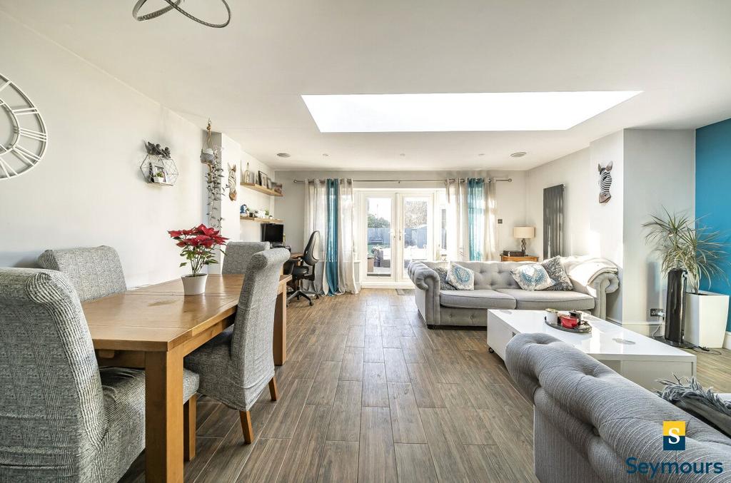 Family/Dining Room