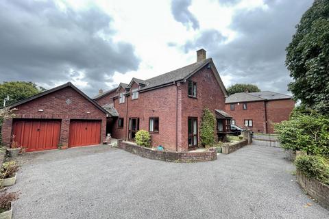 2 Chestnut Court, Exeter, EX2 8XY